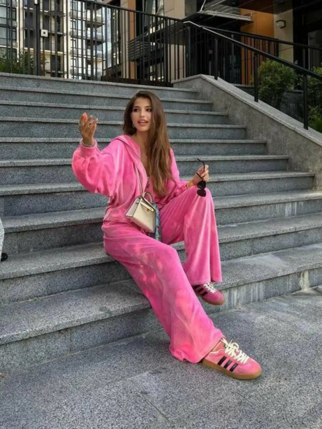 Hooded Jacket and Pants WOMEN Set.