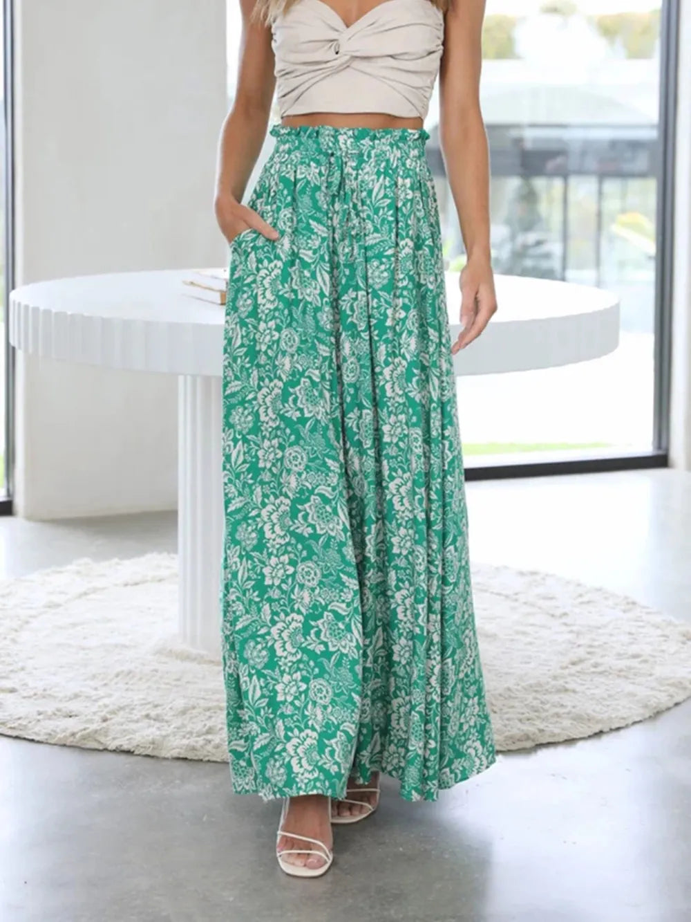 Drawstring Paperbag Waist Printed Wide Leg Pants.