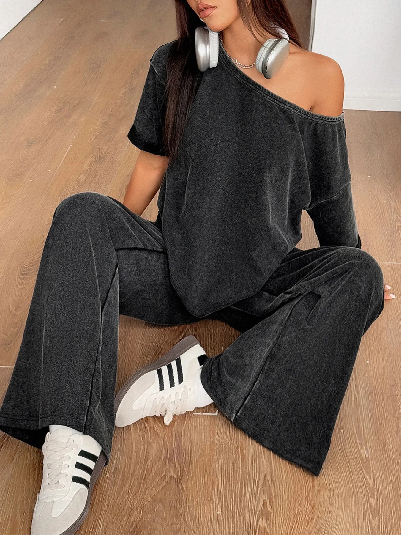 Washed Boat Neck T-Shirt and Pants Set.