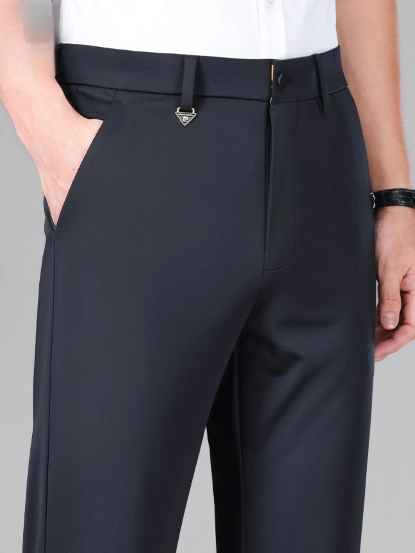 Men's Loose Fit Pants.