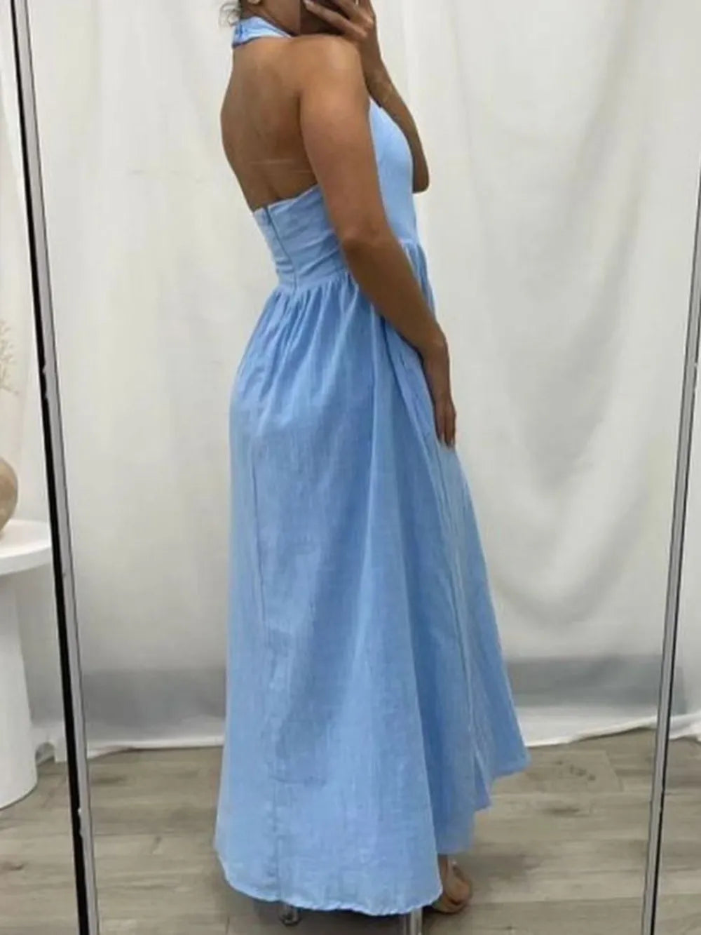 BEAUTIFUL Halter Neck Midi Dress.