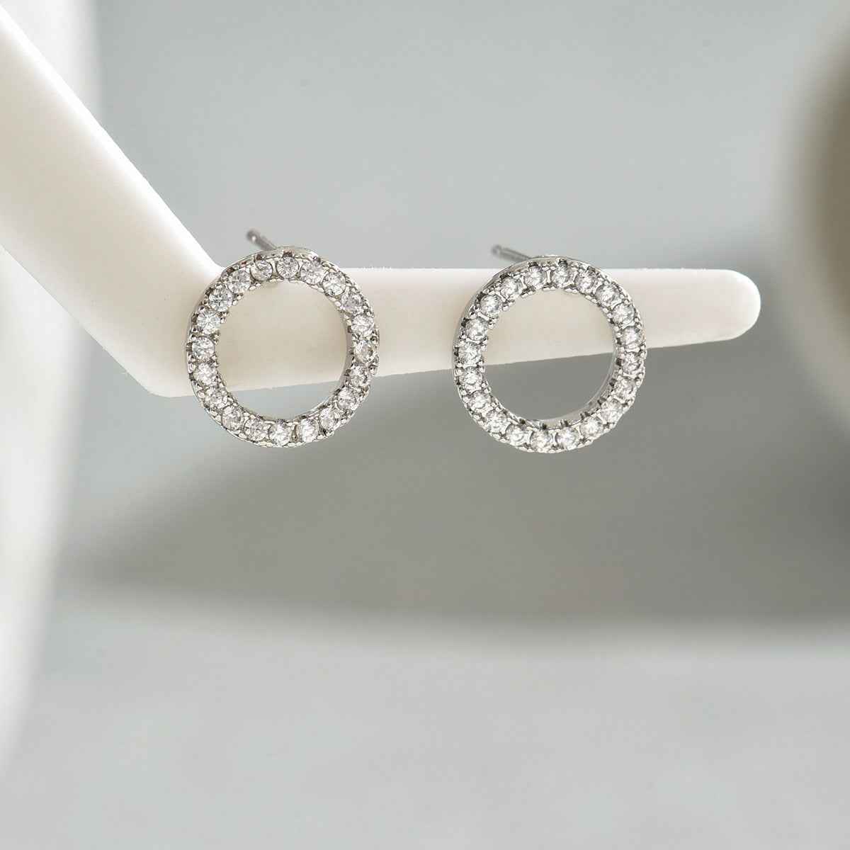 Sweet Korean Style Women Geometric Stud Earrings, Niche Premium Texture Design Inlaid Cubic Zirconia, Versatile Daily Ear Jewelry