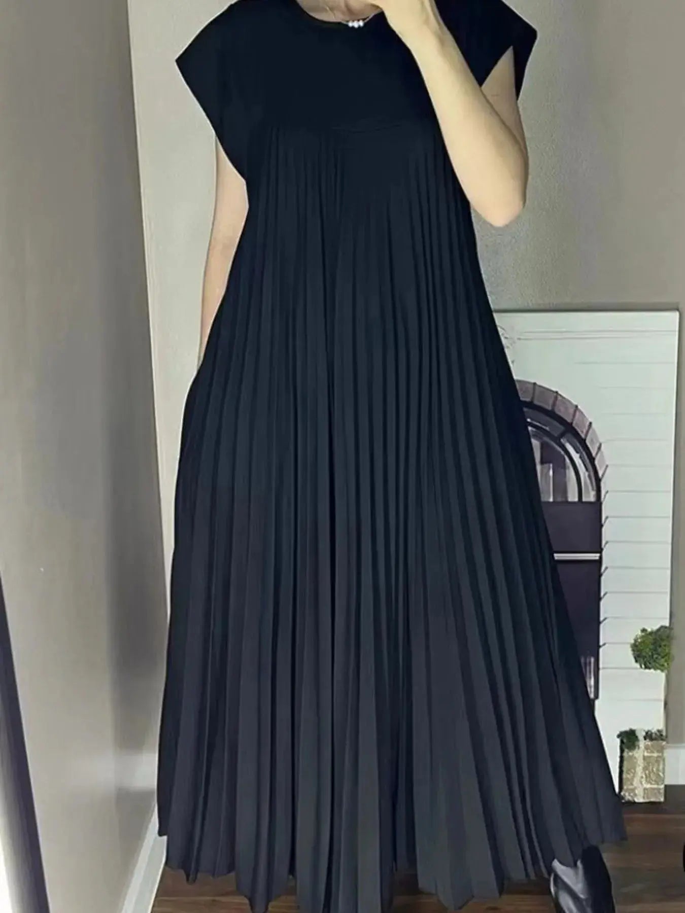 Full Size Pleated Round Neck Maxi Dress Plus Size.