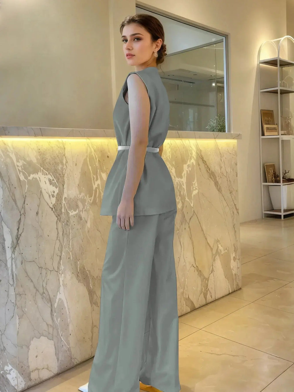 Sleeveless Top and Pants Set WOMEN.