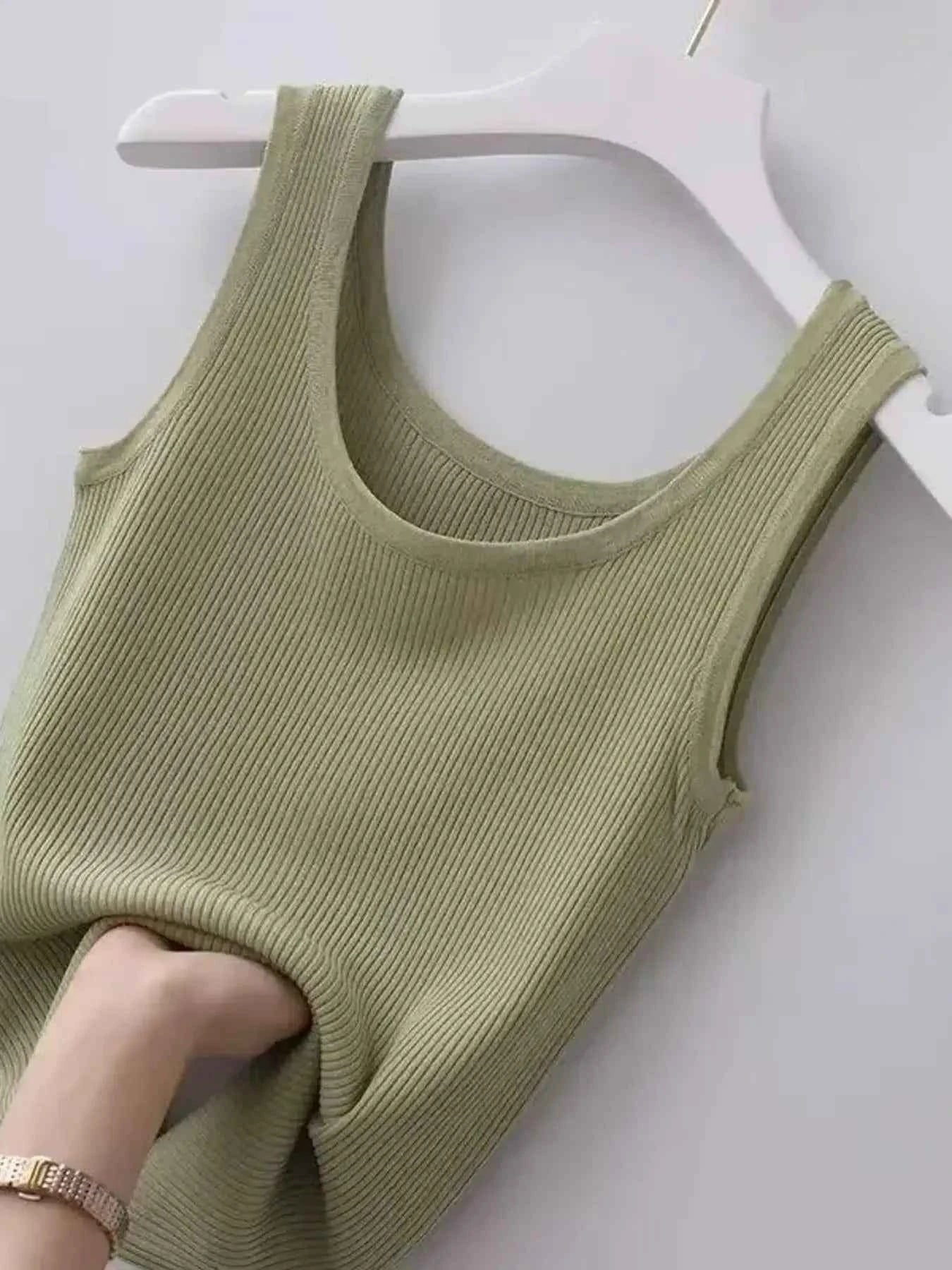 Plus Size Ribbed Knit Scoop Neck Tank Top.