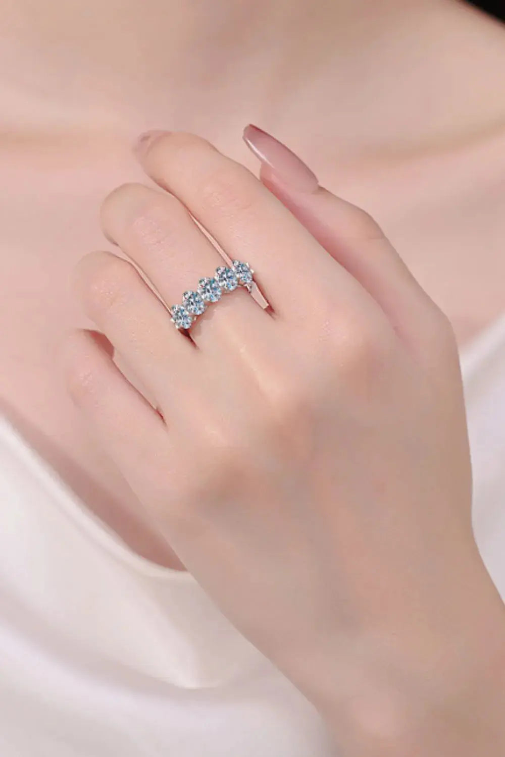 2.5 Carat Moissanite 925 Sterling Silver Ring.