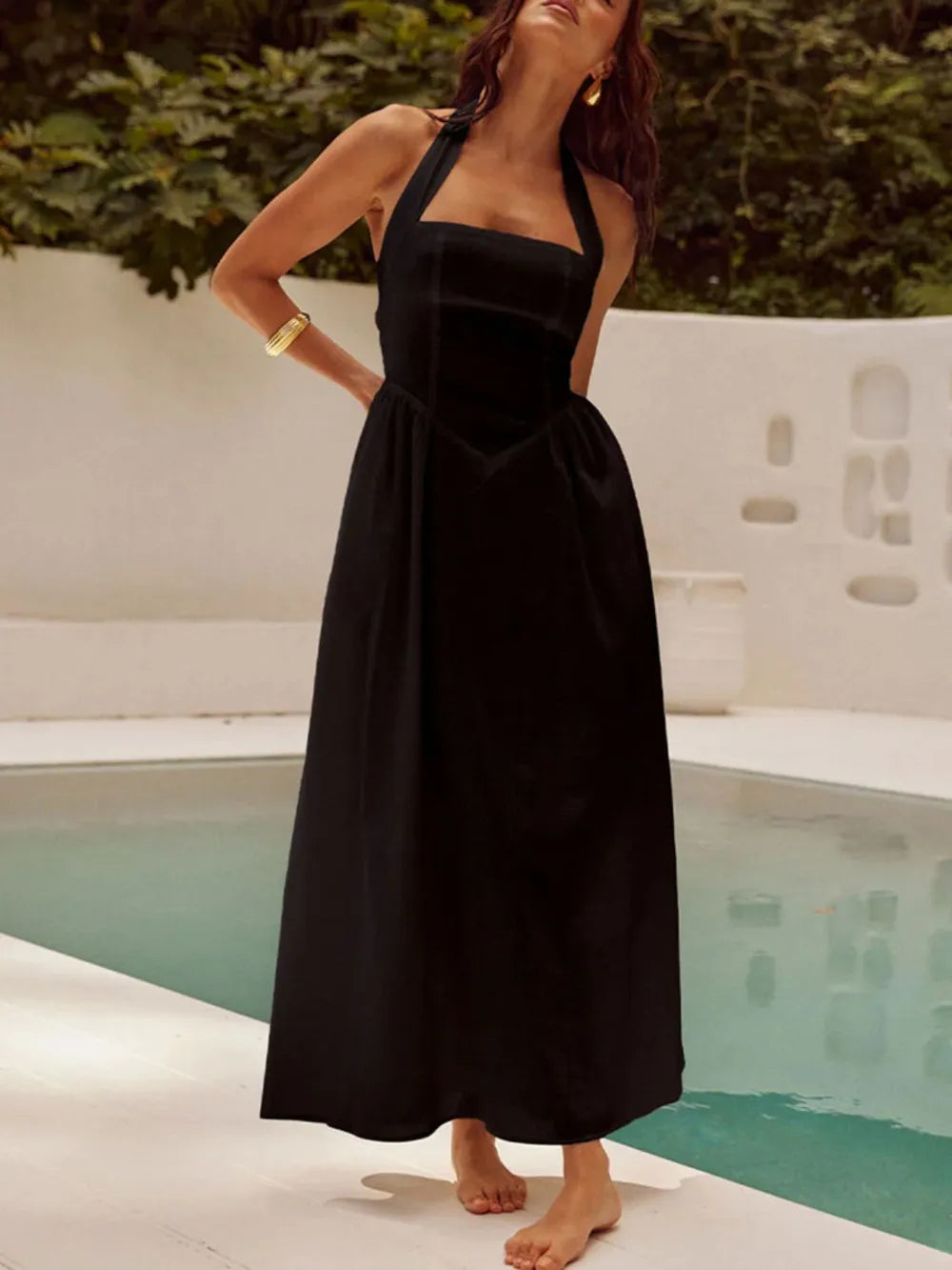 BEAUTIFUL Halter Neck Midi Dress.