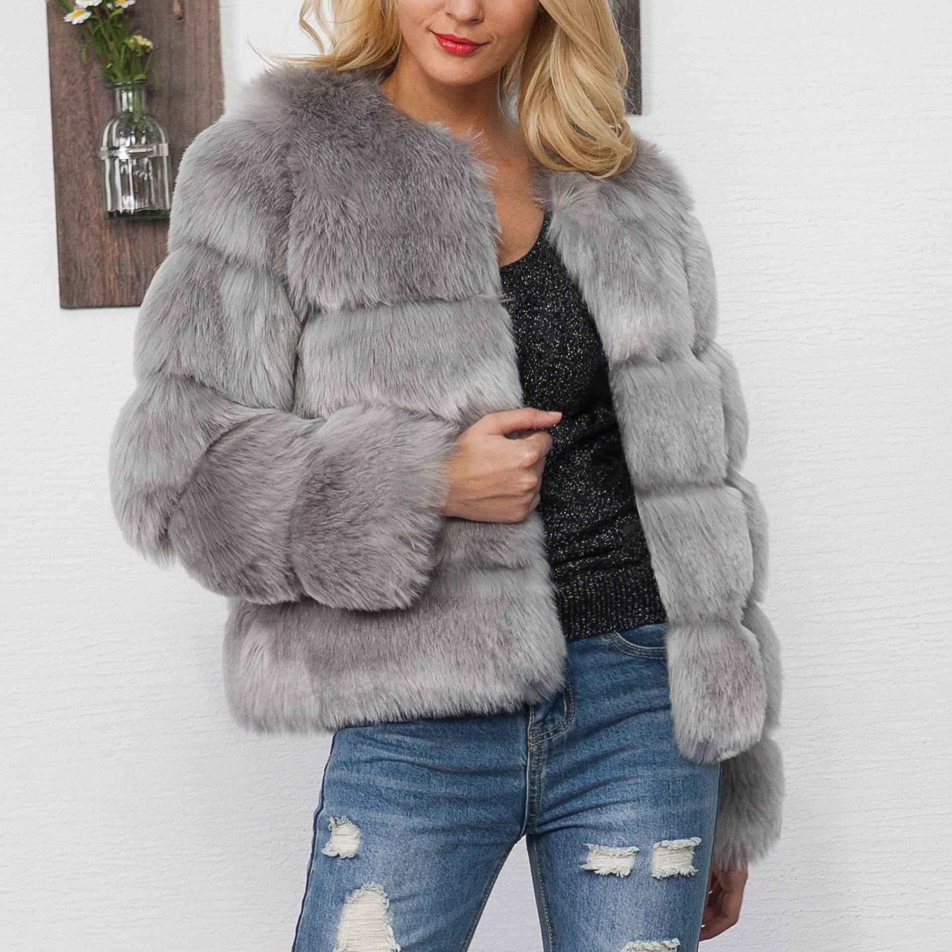 Women's faux fur coat