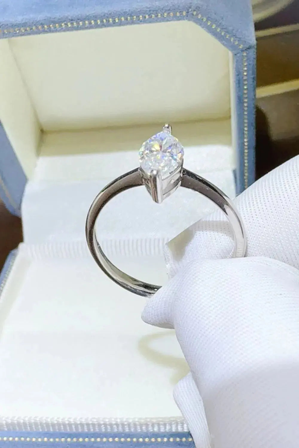 2 Carat Moissanite 925 Sterling Silver Ring.