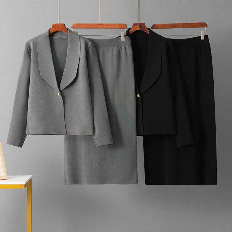 Two piece set of top and hip hugging skirt