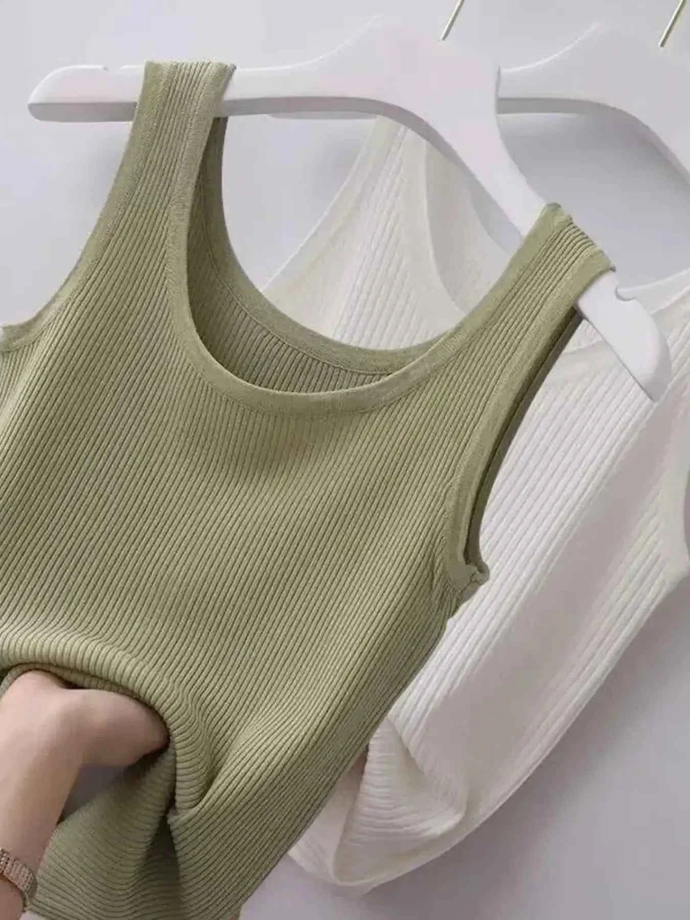 Plus Size Ribbed Knit Scoop Neck Tank Top.