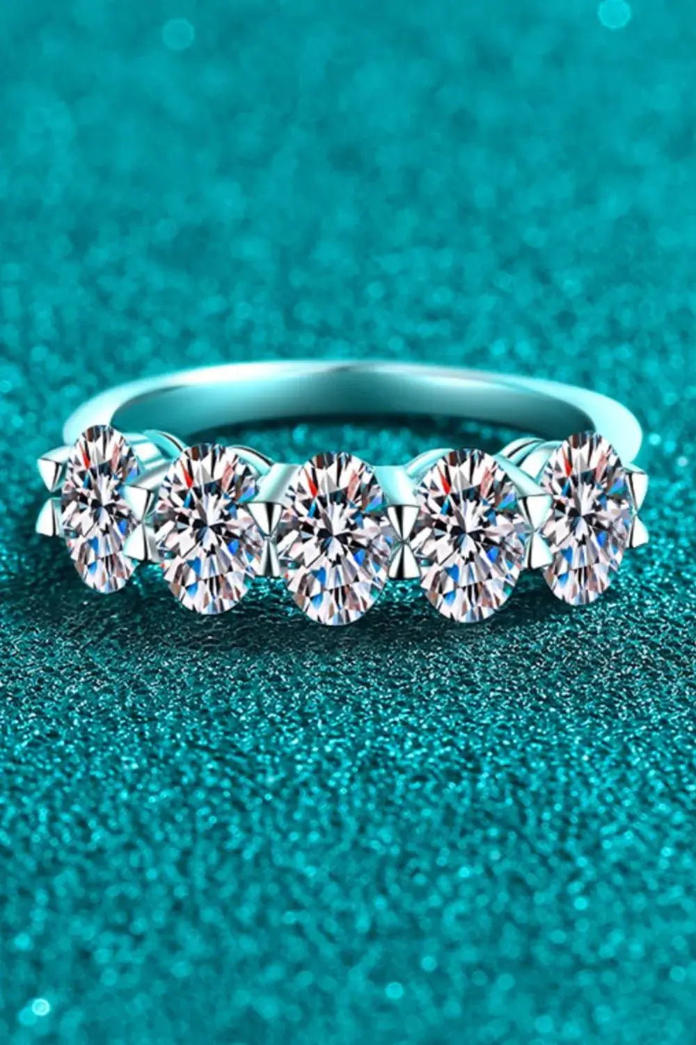 2.5 Carat Moissanite 925 Sterling Silver Ring.