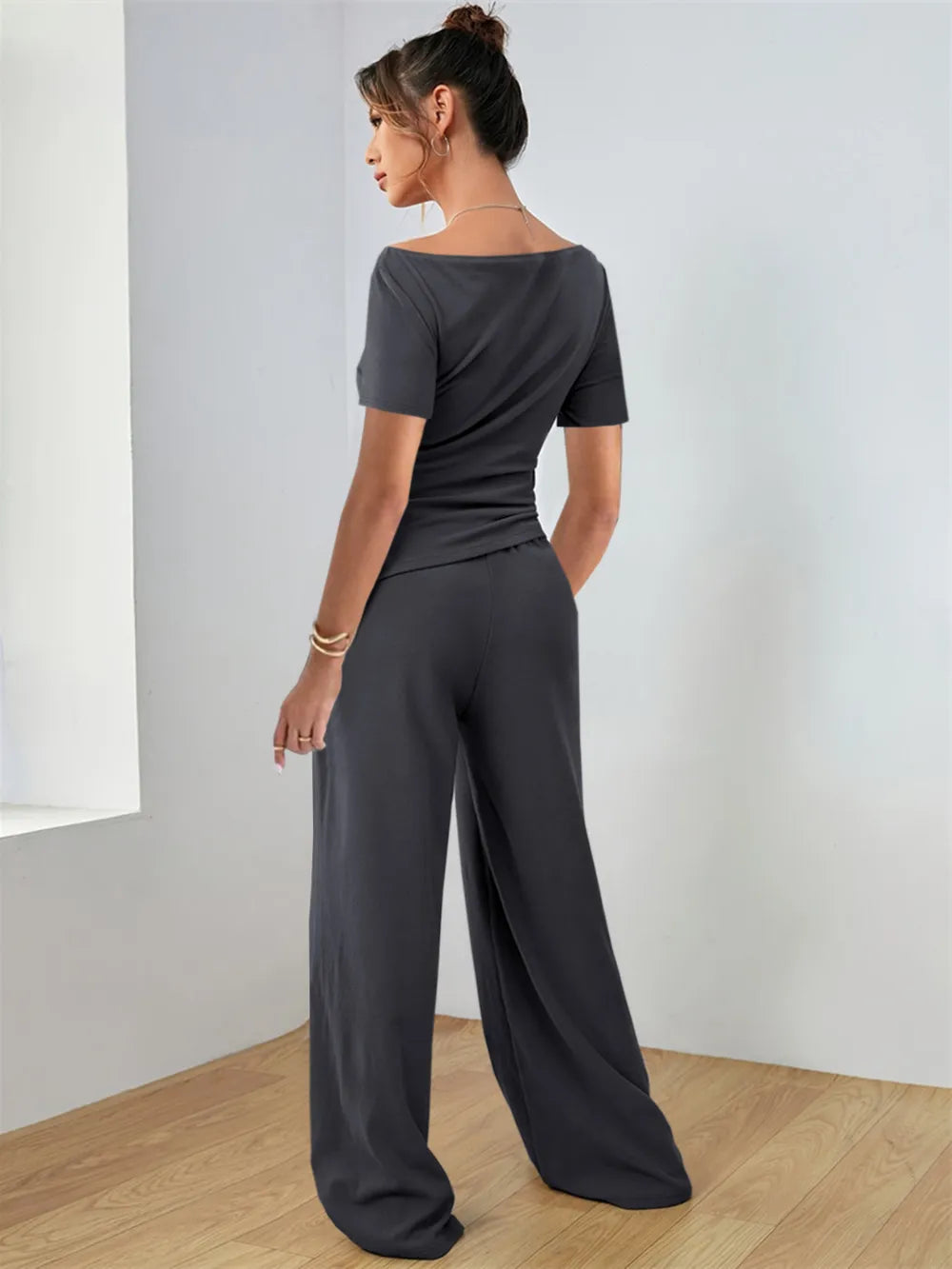Short Sleeve T-Shirt and Pants Set - CHIC TB