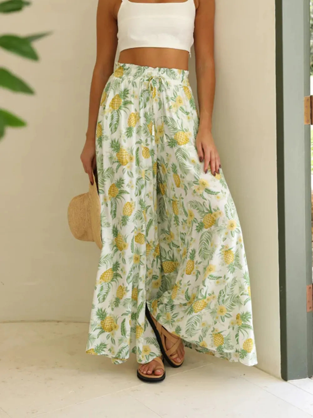 Drawstring Paperbag Waist Printed Wide Leg Pants.