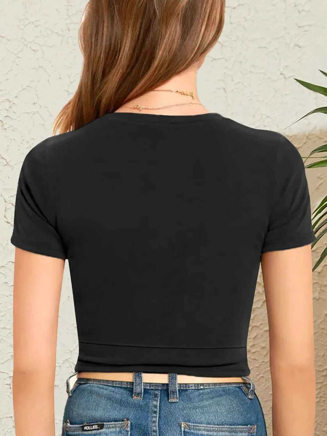 Round Neck Short Sleeve Crop T-Shirt.