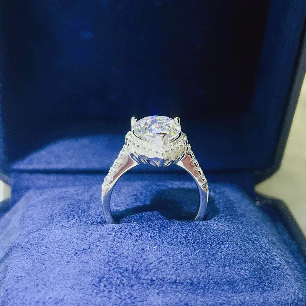2 Carat Moissanite 925 Sterling Silver Ring.