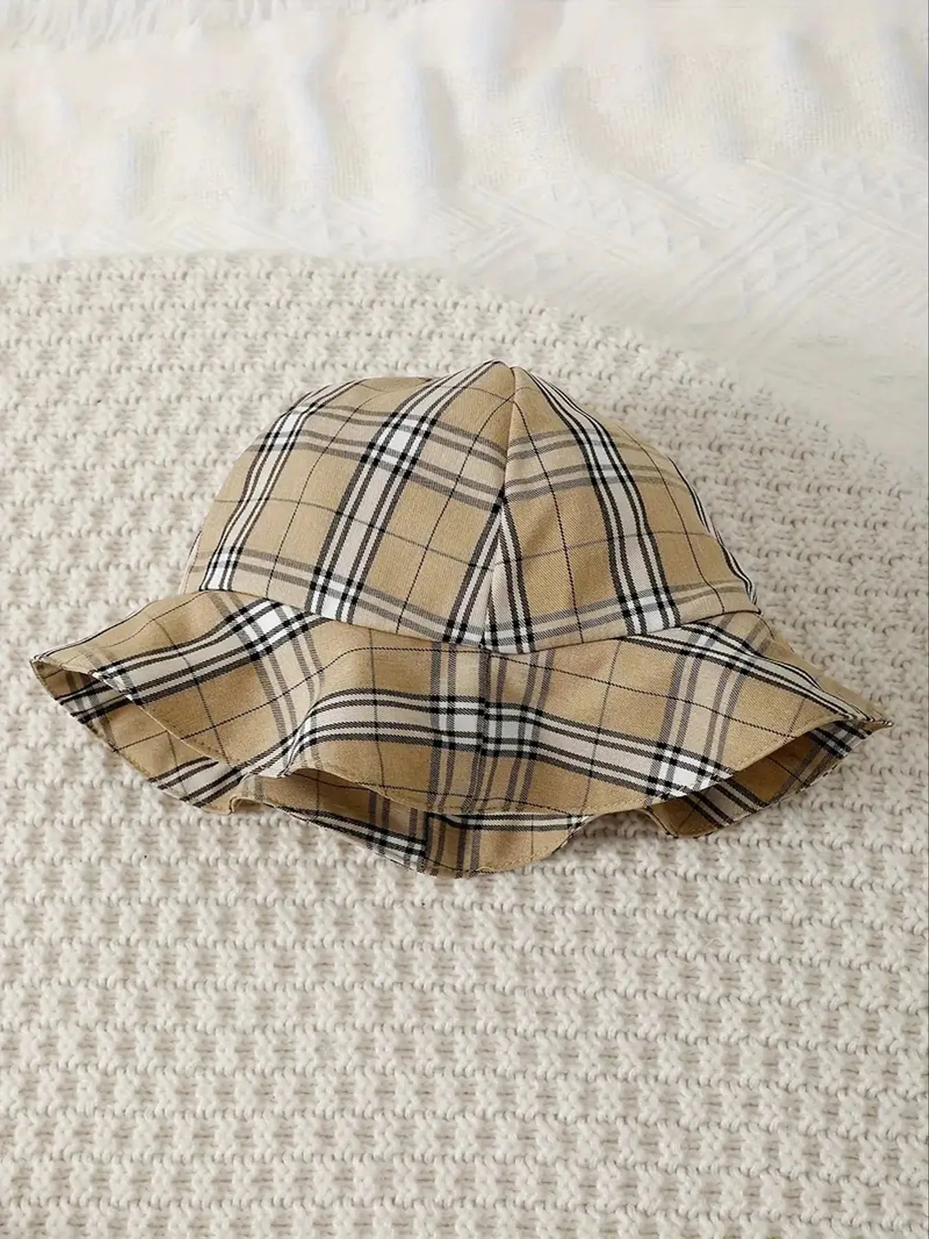 Children's Hat and Plaid Short Sleeve One-Piece Romper.