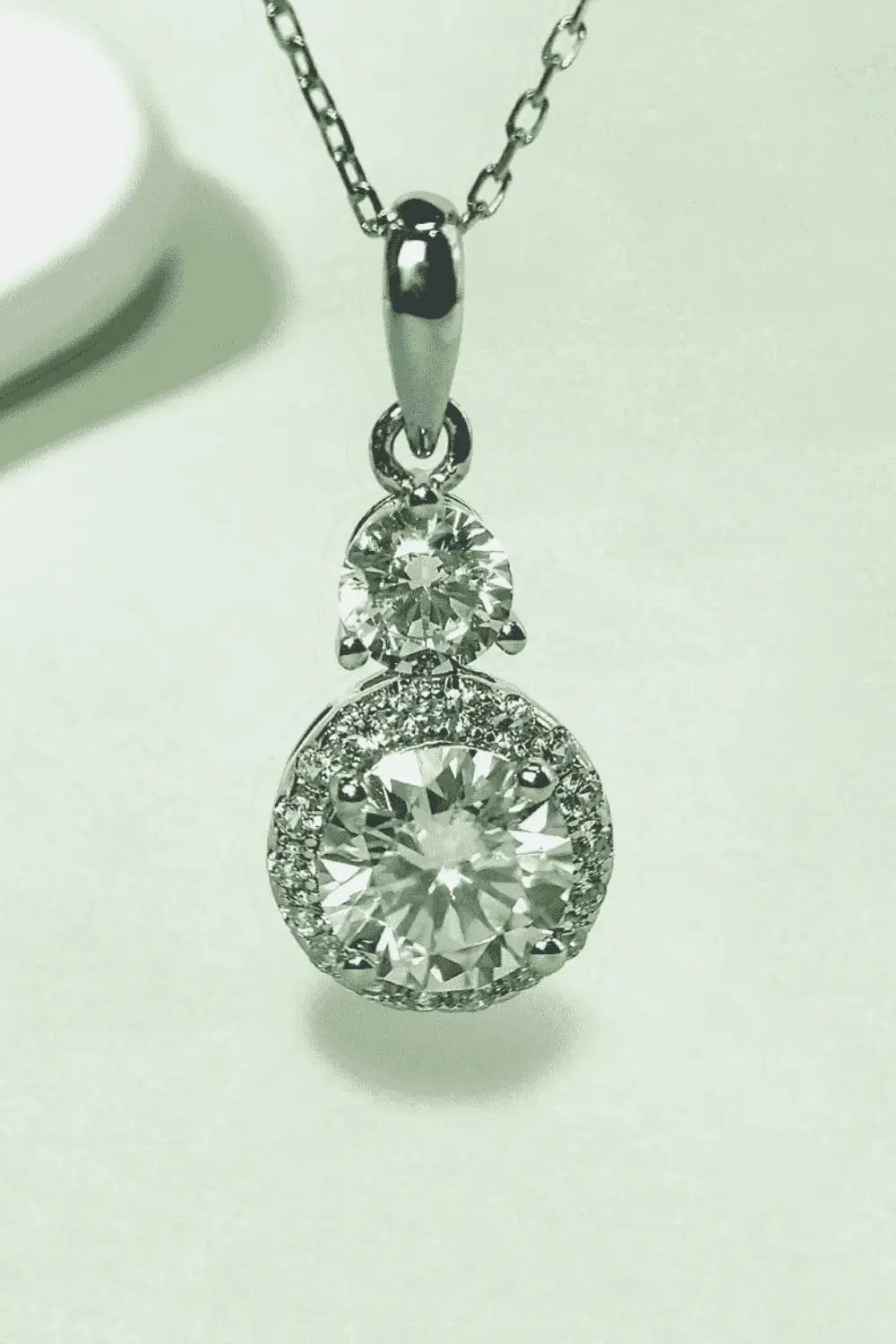 1 Carat Moissanite 925 Sterling Silver Pendant Necklace.