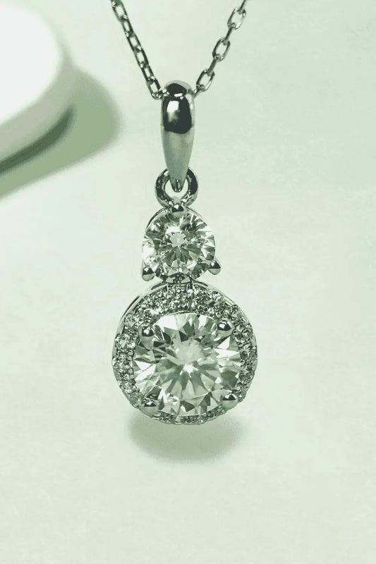 1 Carat Moissanite 925 Sterling Silver Pendant Necklace.