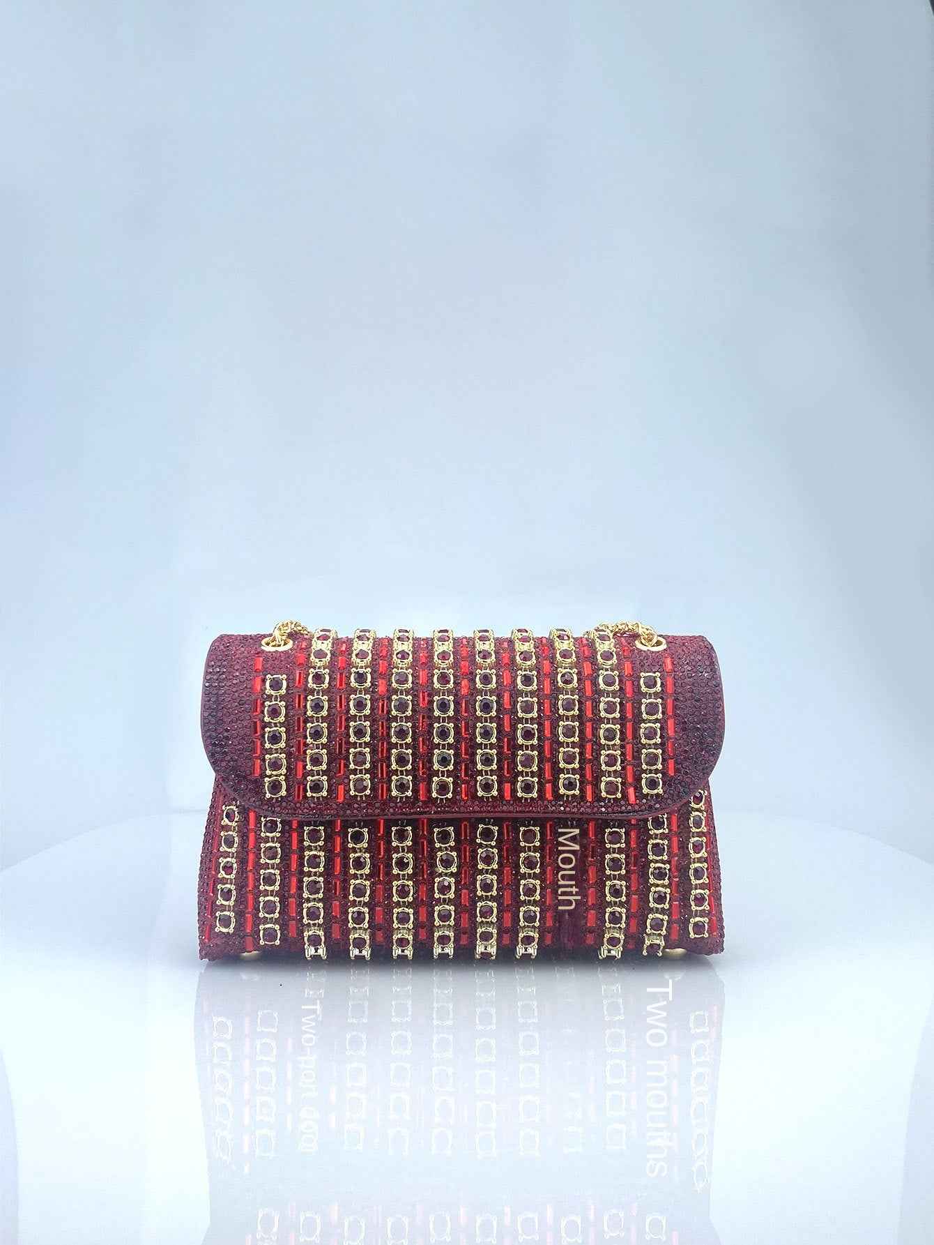 New Elegant Evening Dress Style Brooch-Adorned Clutch Bag with Rhinestones Chain Strap and Cheongsam Design for Formal Occasions
