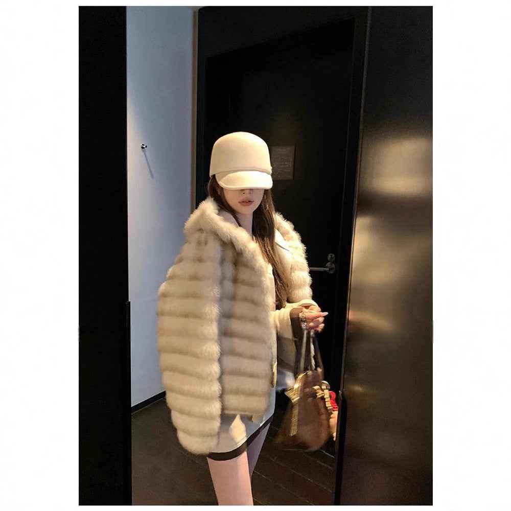 Mink fur mink short hooded jacket for women