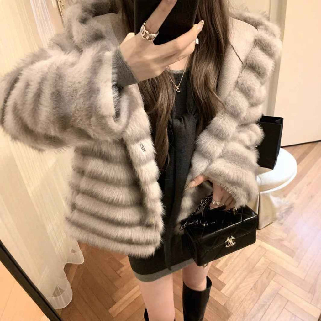 Mink fur mink short hooded jacket for women