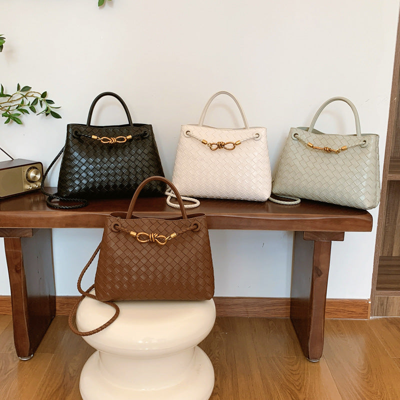 Metal rope buckle woven shoulder bag, fashionable, versatile, retro, commuter bag for women. eprolo