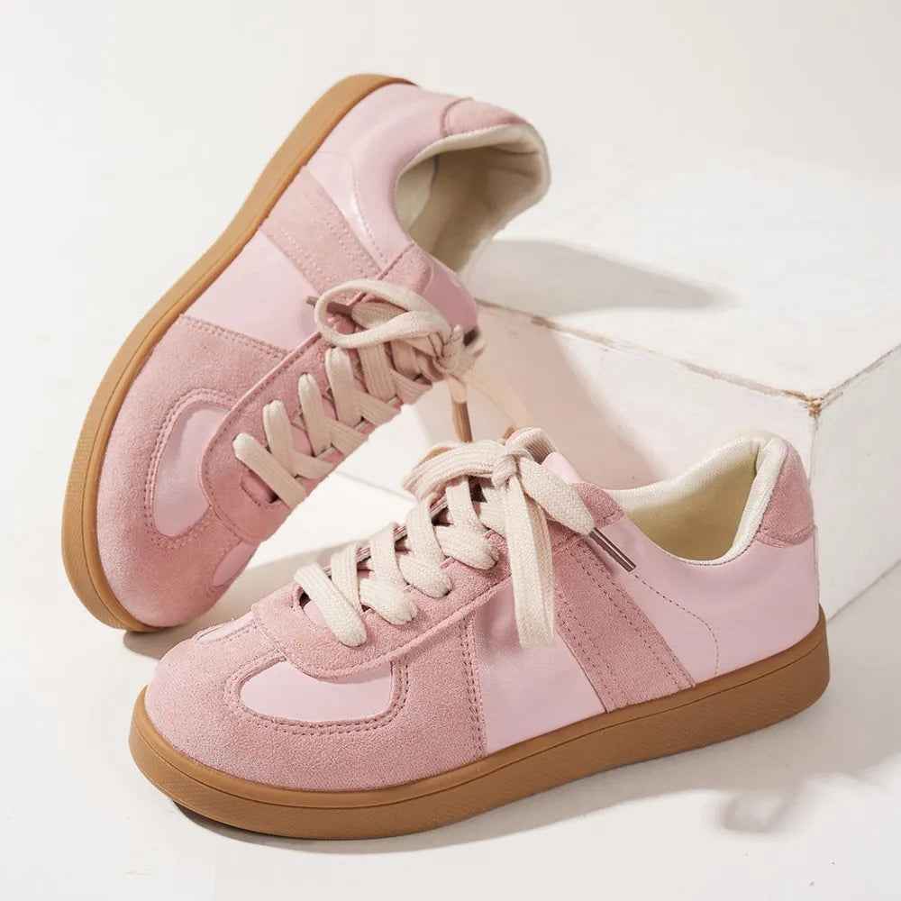 Lace Up Round Toe Flat Sneakers