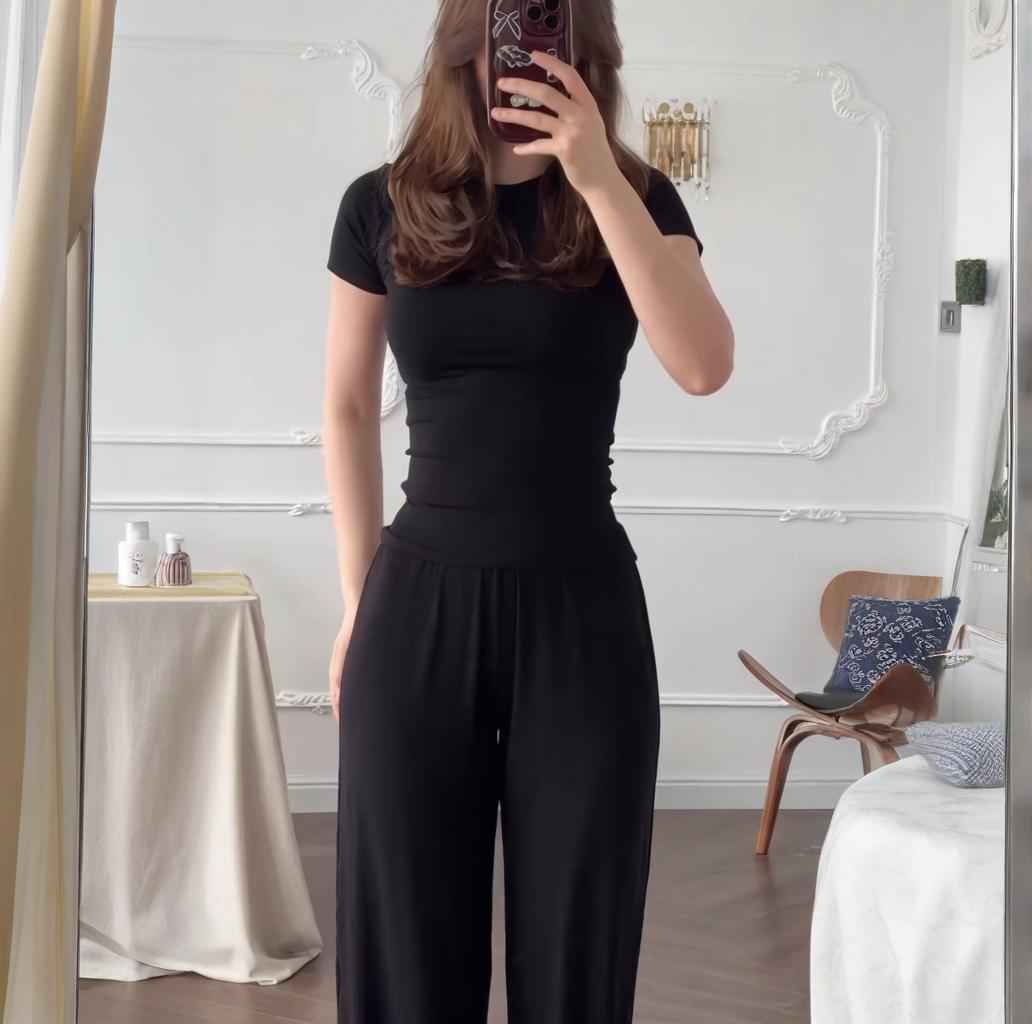 Fashionable Style Round Neck Solid Color Wide Leg Pants Elegant Commute Fashion Set