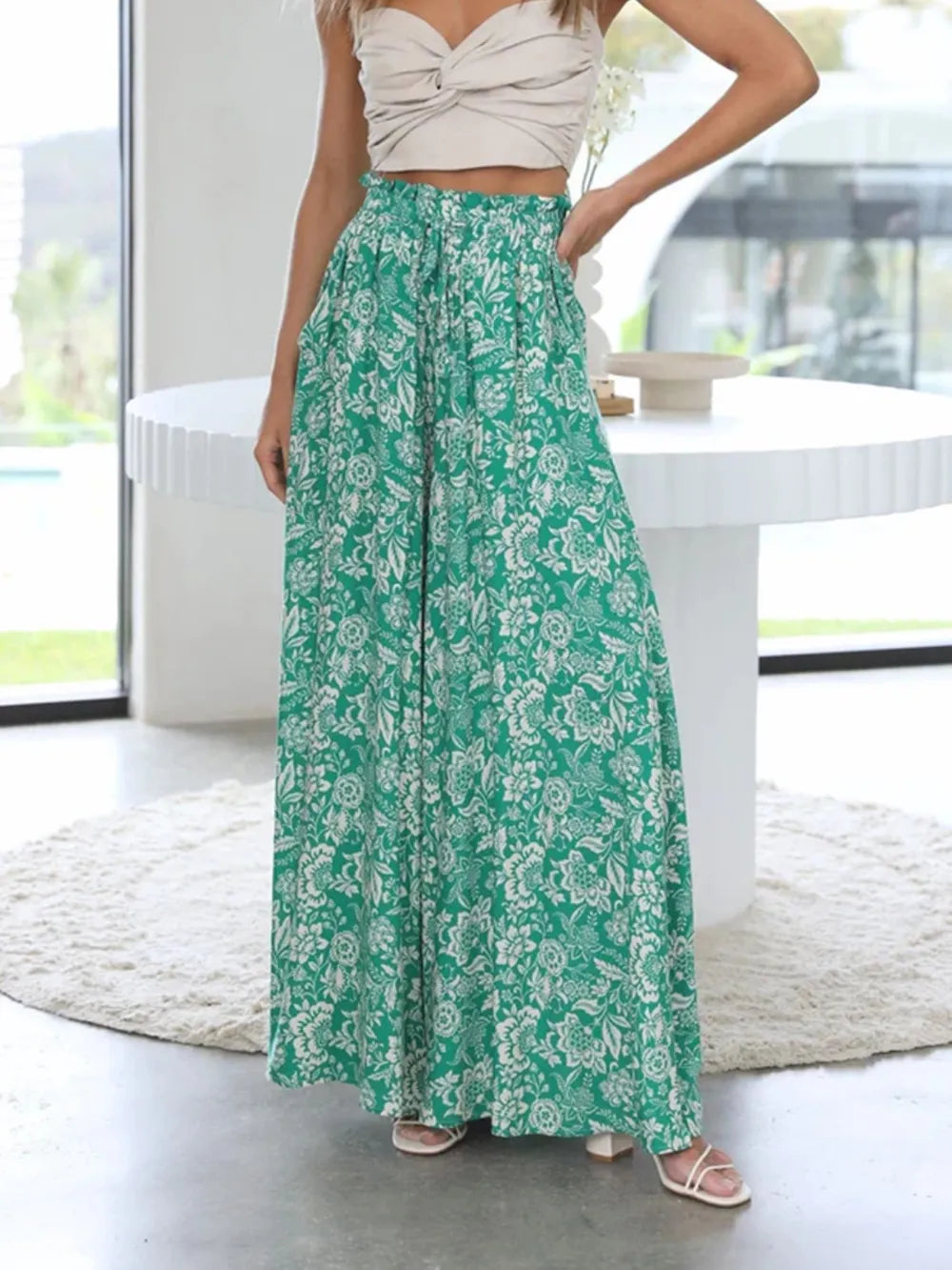 Drawstring Paperbag Waist Printed Wide Leg Pants.