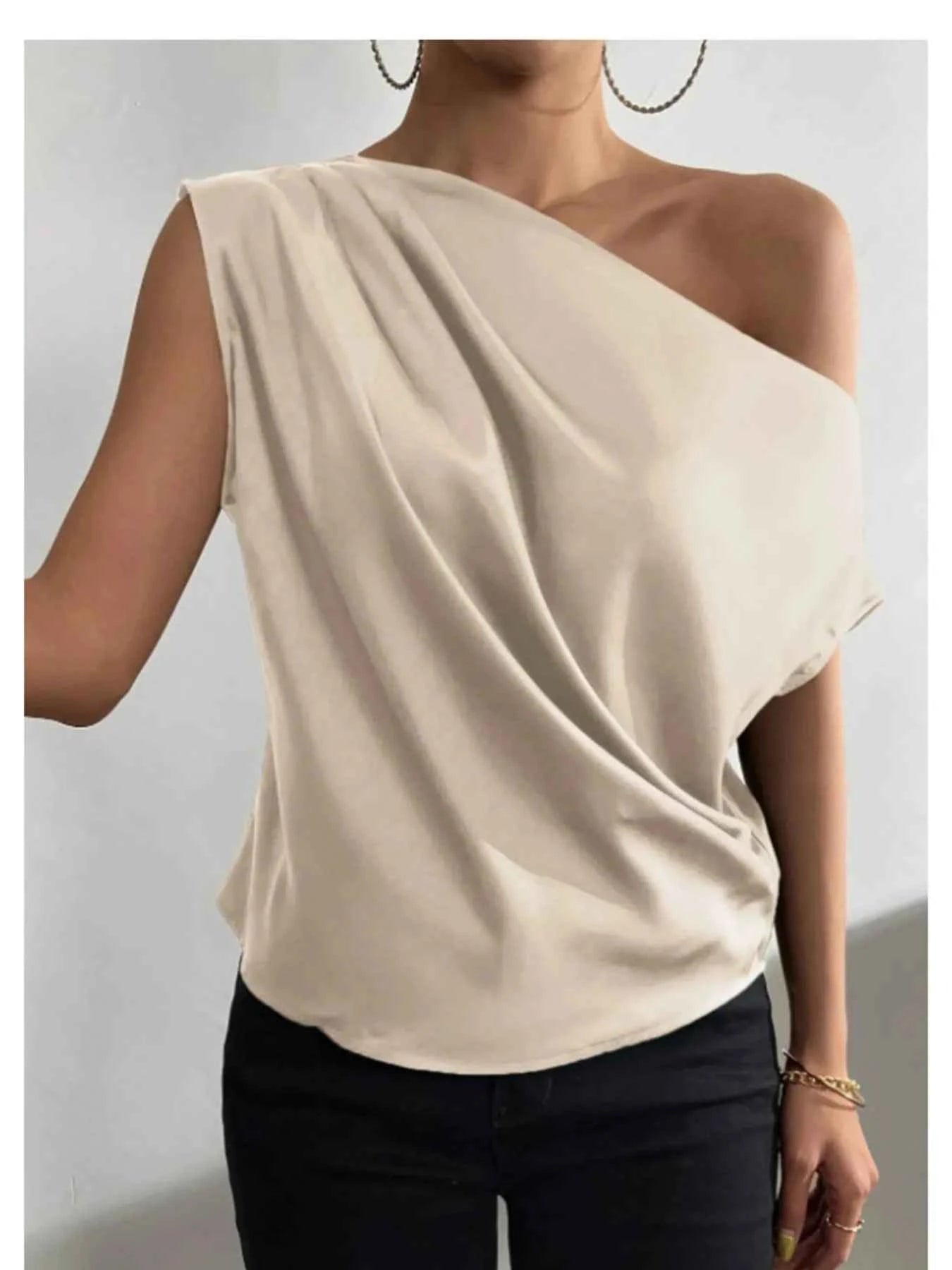 Asymmetrica One-Shoulder Draped Blouse.