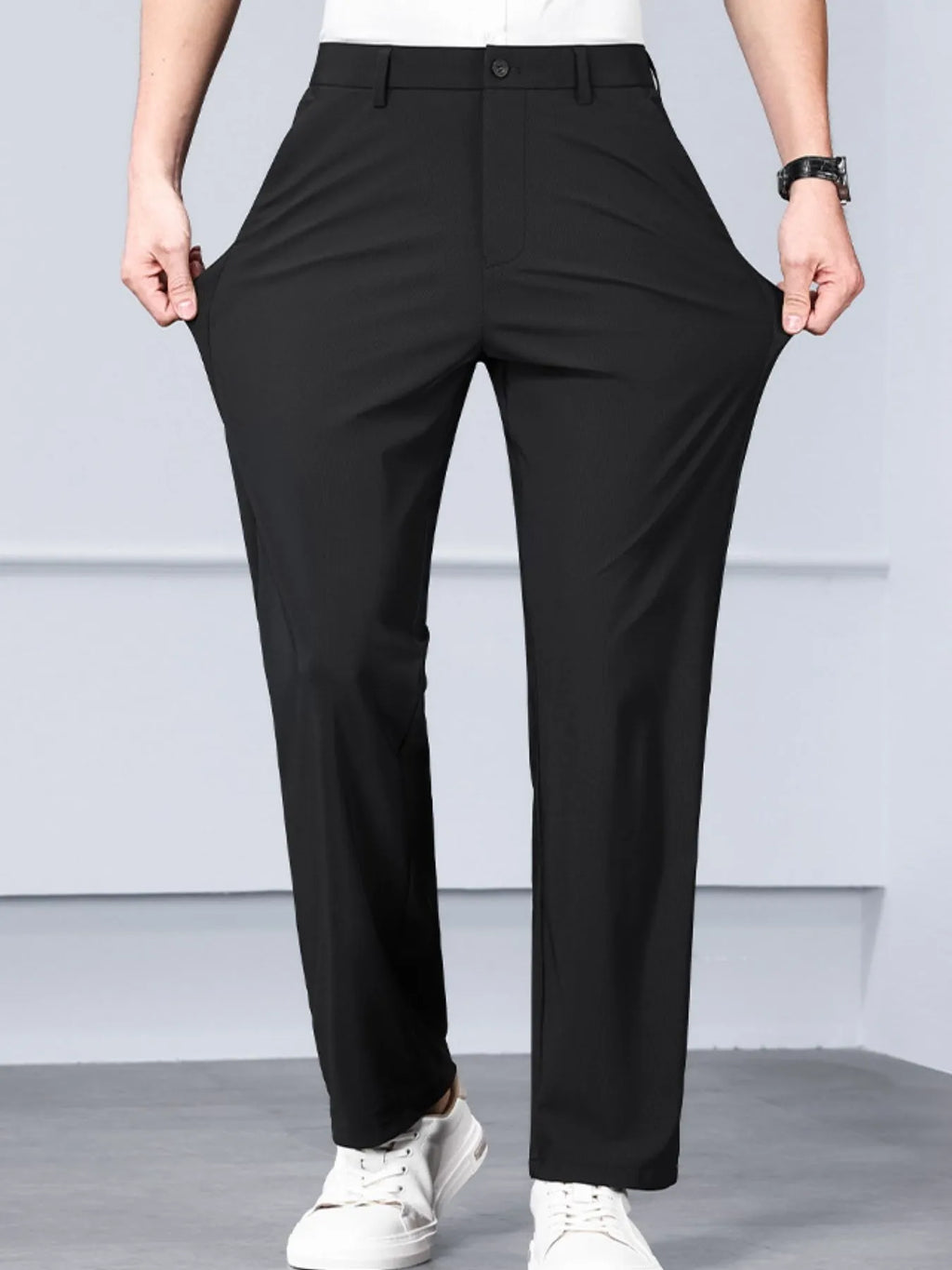 Men's Loose Fit Jeans with Pockets.