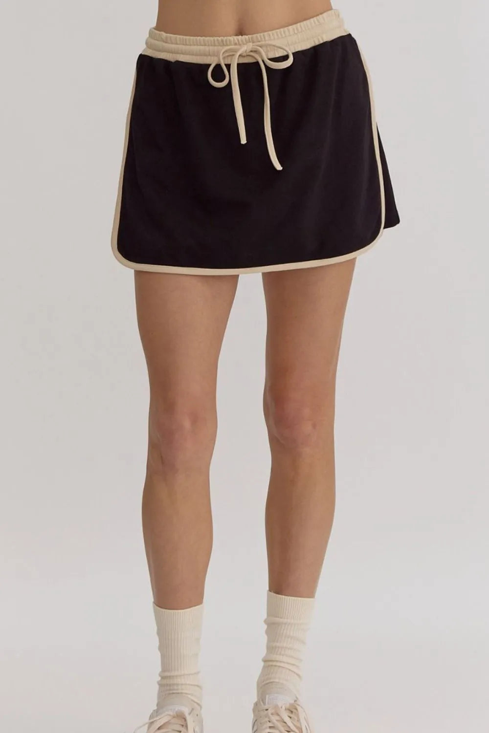 Contrast Trim Round Neck Top and Skort Set.
