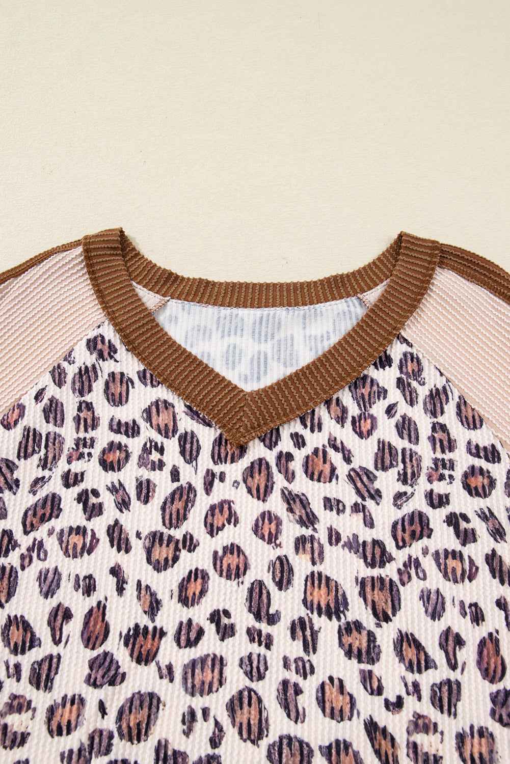 Parchment Leopard Colorblock Patchwork Twist Ribbed Plus Size V Neck Baggy Pullover