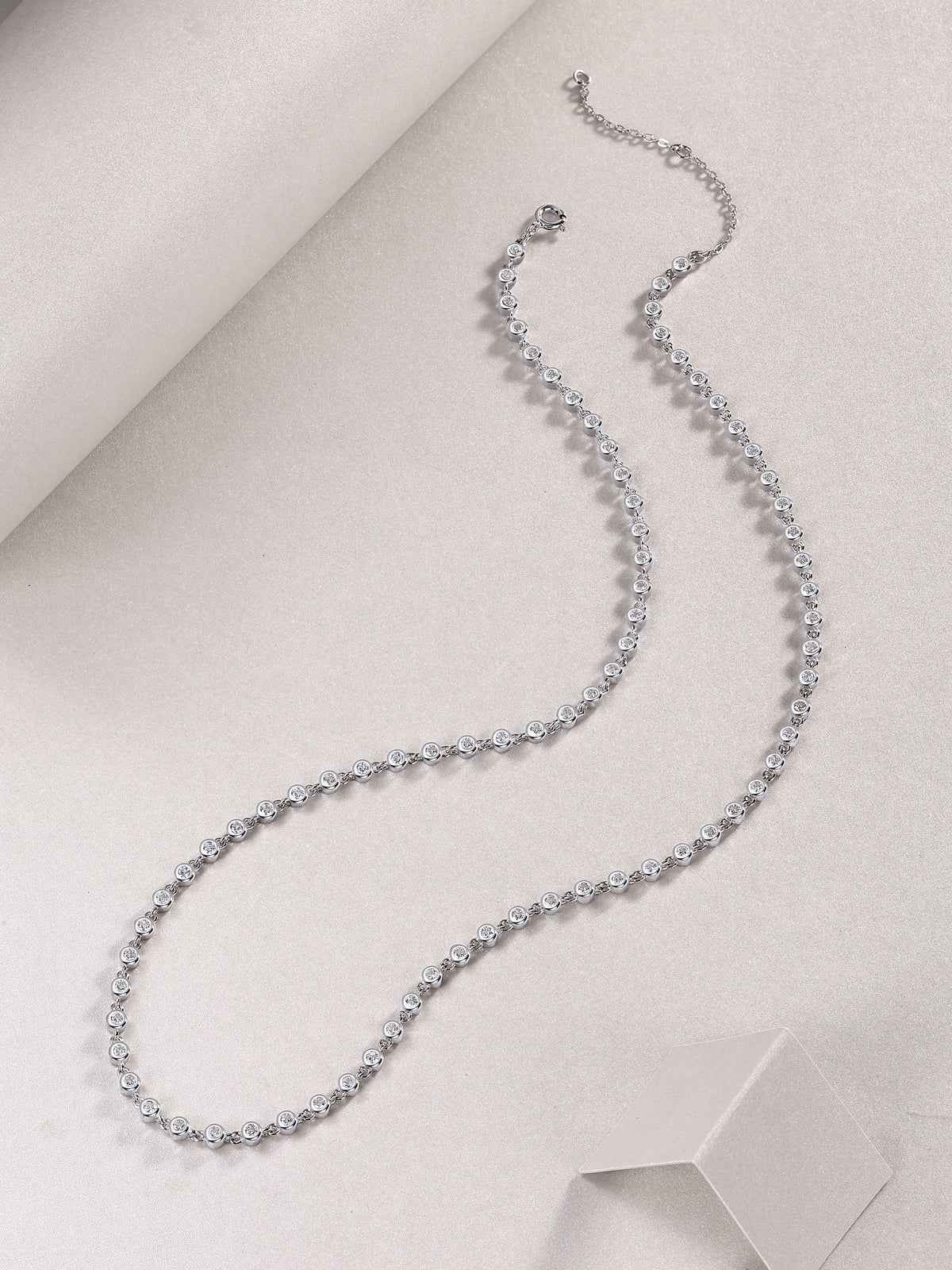 Ring Heart Whisper - A Fashionable And Light Luxury Jewelry Pendant Necklace Set With Top-quality Moissanite, S925 Silver Plated Platinum