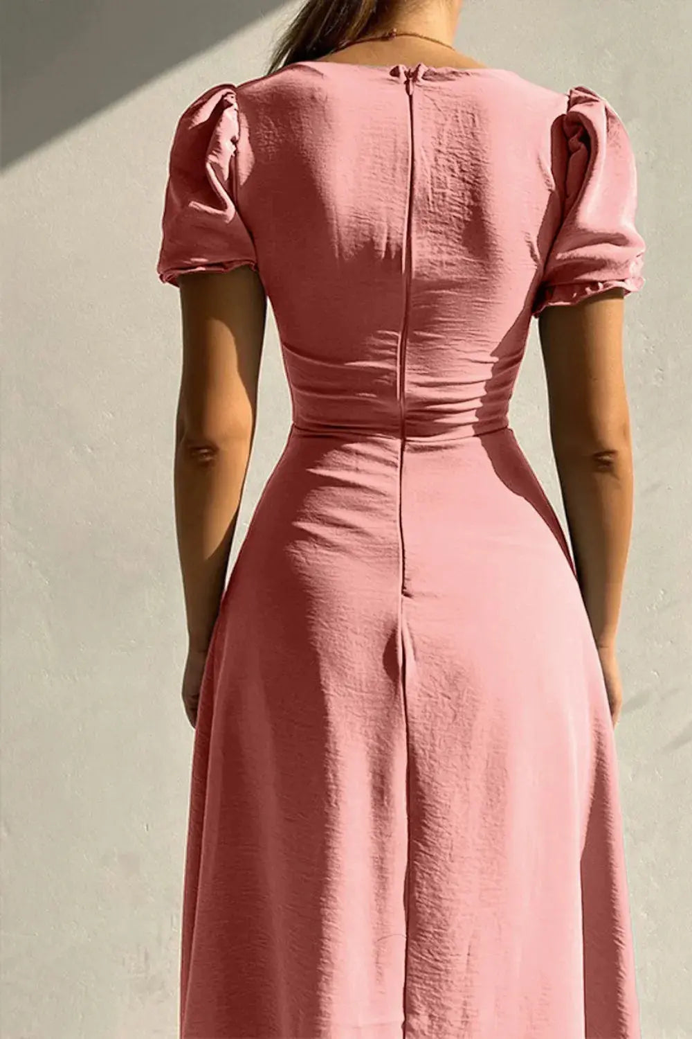 Sweetheart Neck Short Sleeve Dress.