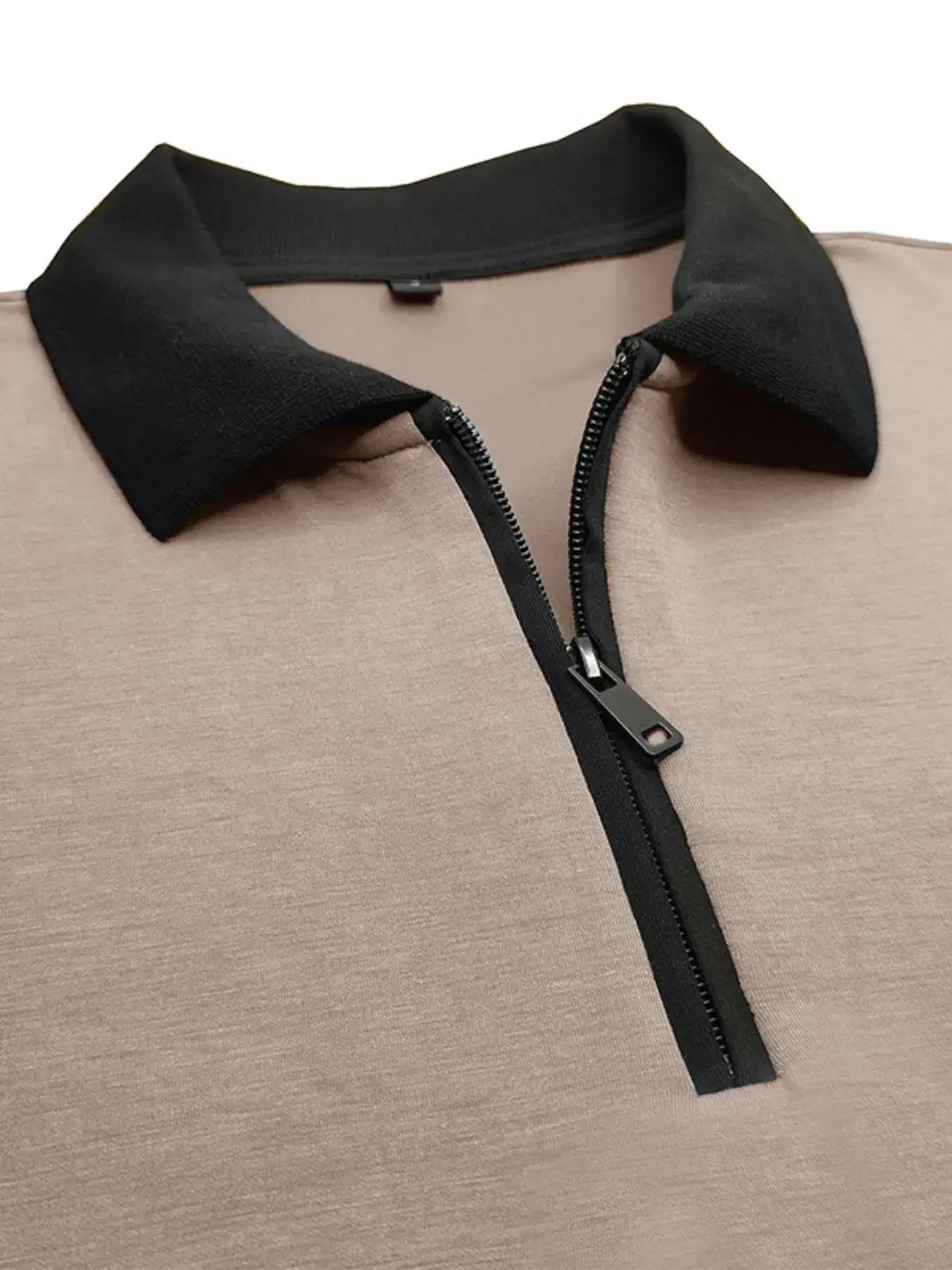 Men's Contrast Collar Quarter-Zip Polo Shirt.