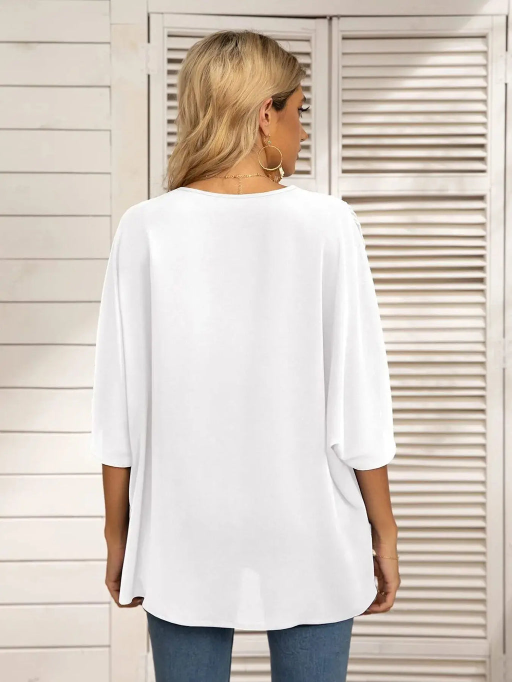 Oversized Contrast V-Neck Half Sleeve Blouse.