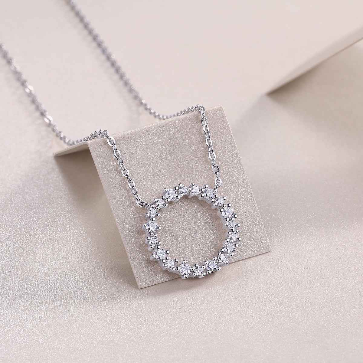 Bibo Necklace - A Fashionable And Light Luxury Jewelry Pendant Necklace Set With Top-quality Moissanite, S925 Silver Plated With Platinum