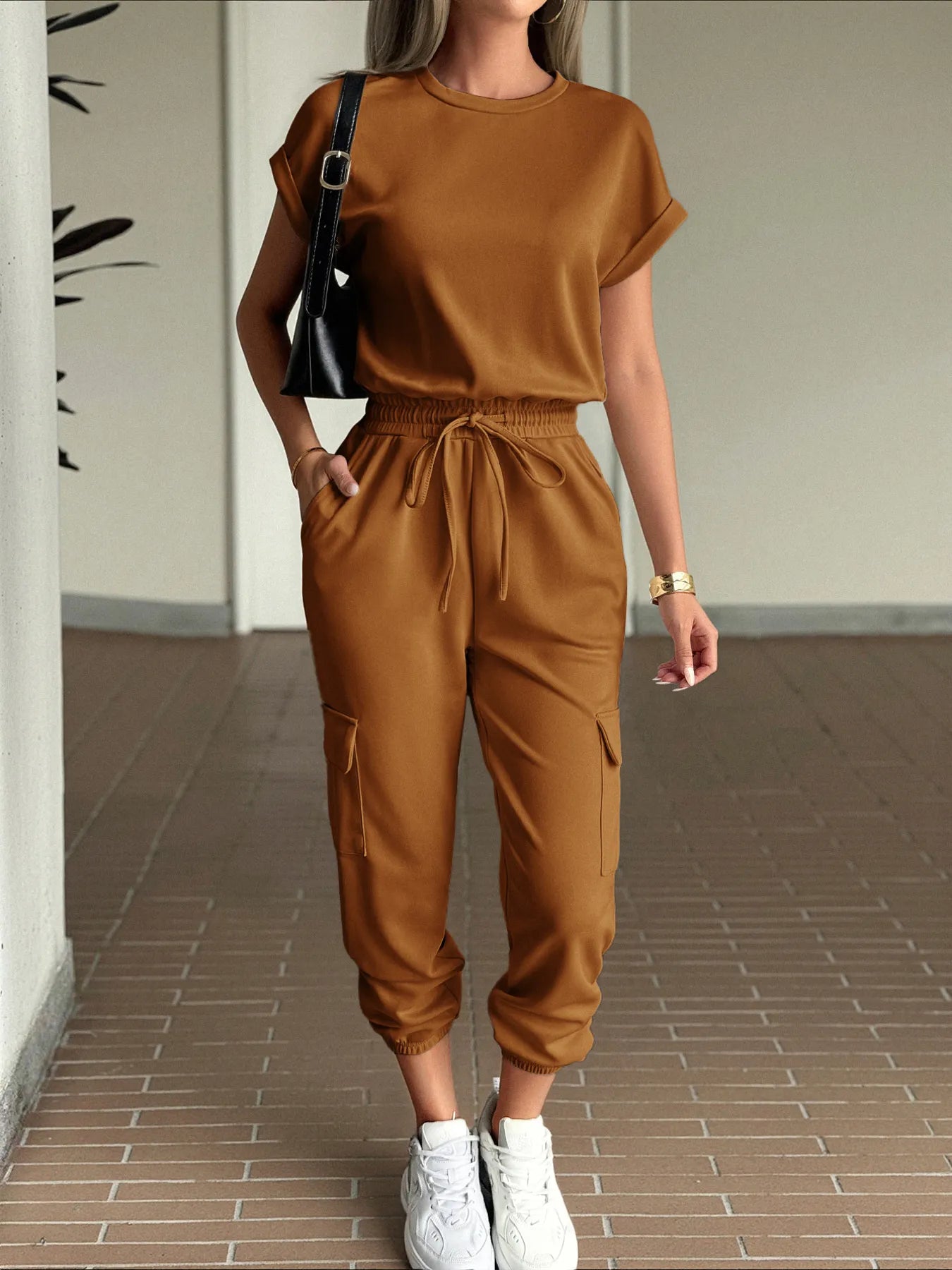 Round Neck Short Sleeve Top and Pants Set.