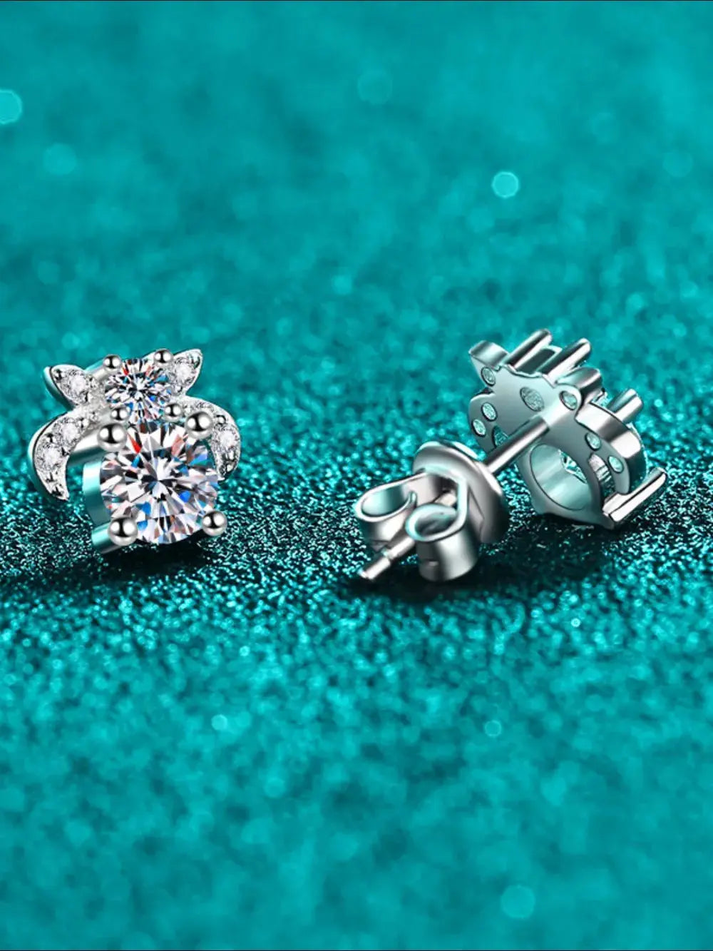 1 Carat Moissanite 925 Sterling Silver Stud Earrings.