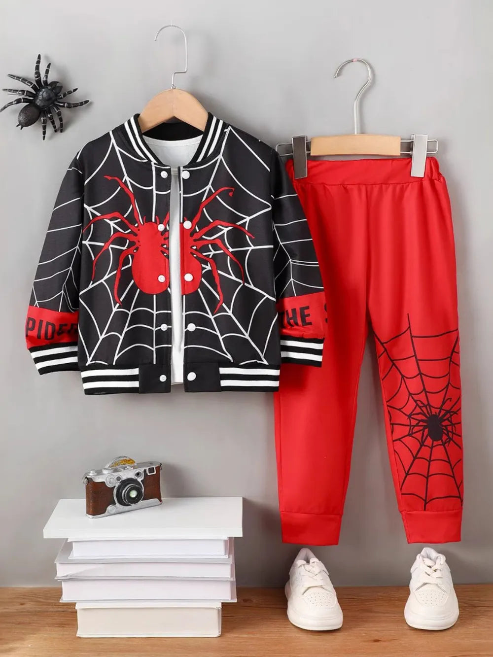 Spider Baseball Collar Top and Pants Set.