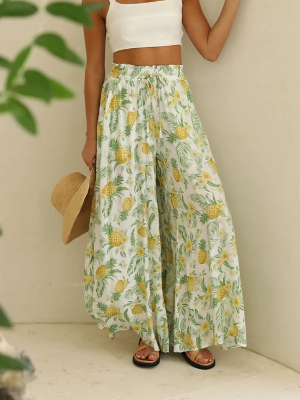 Drawstring Paperbag Waist Printed Wide Leg Pants.