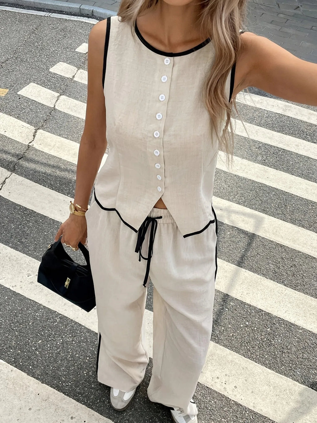 Casual Button-Up Tank and Wide-Leg Pants Set.