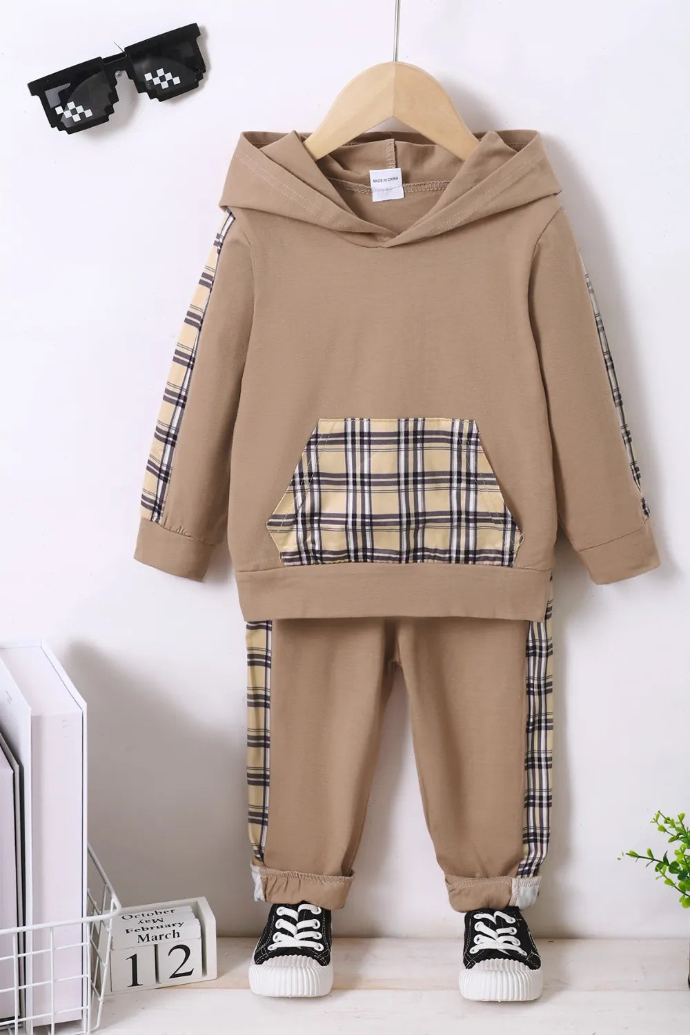Children's Plaid Hoodie and pants Set.