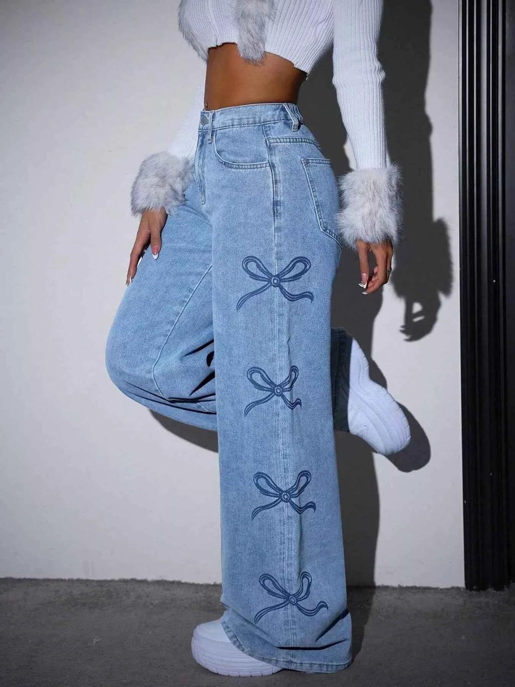 Bow-Embellished Wide Leg Jeans