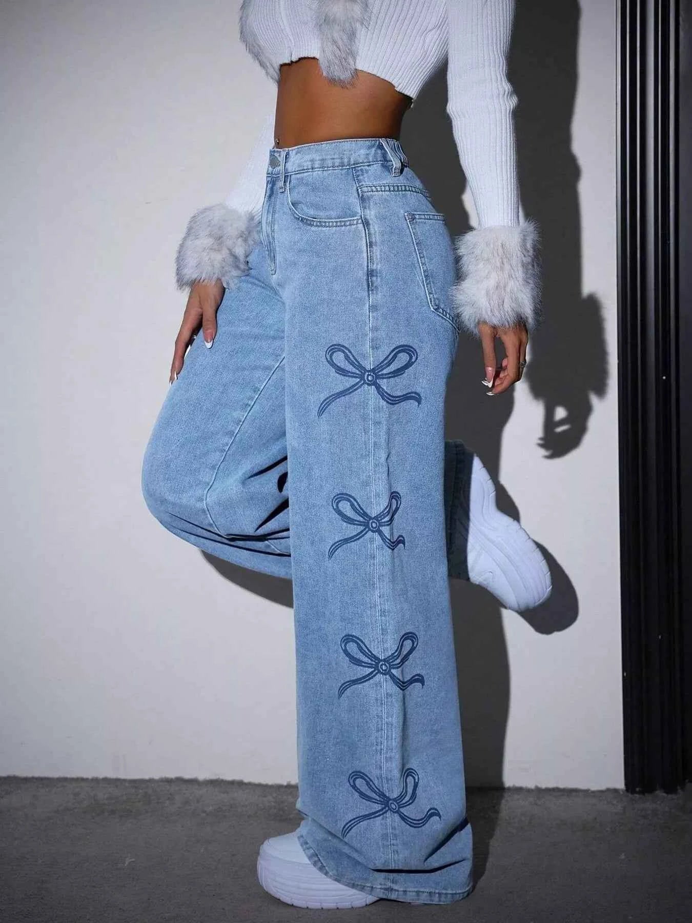 Bow-Embellished Wide Leg Jeans