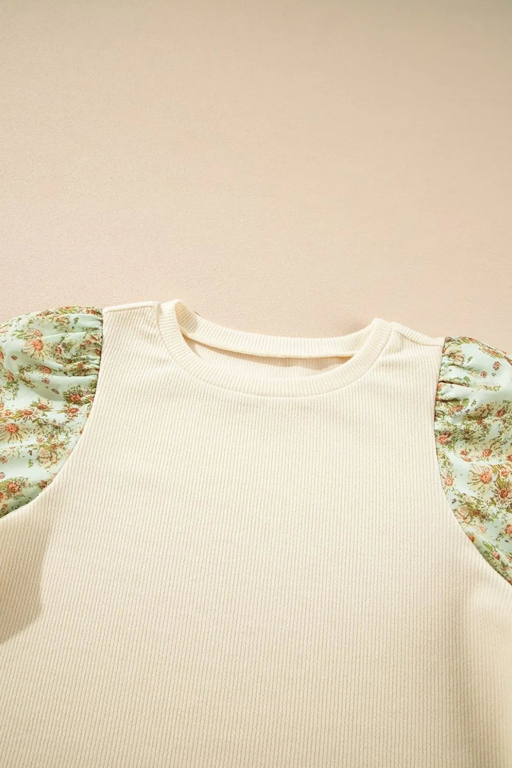 Floral Puff Sleeve Ribbed Blouse.