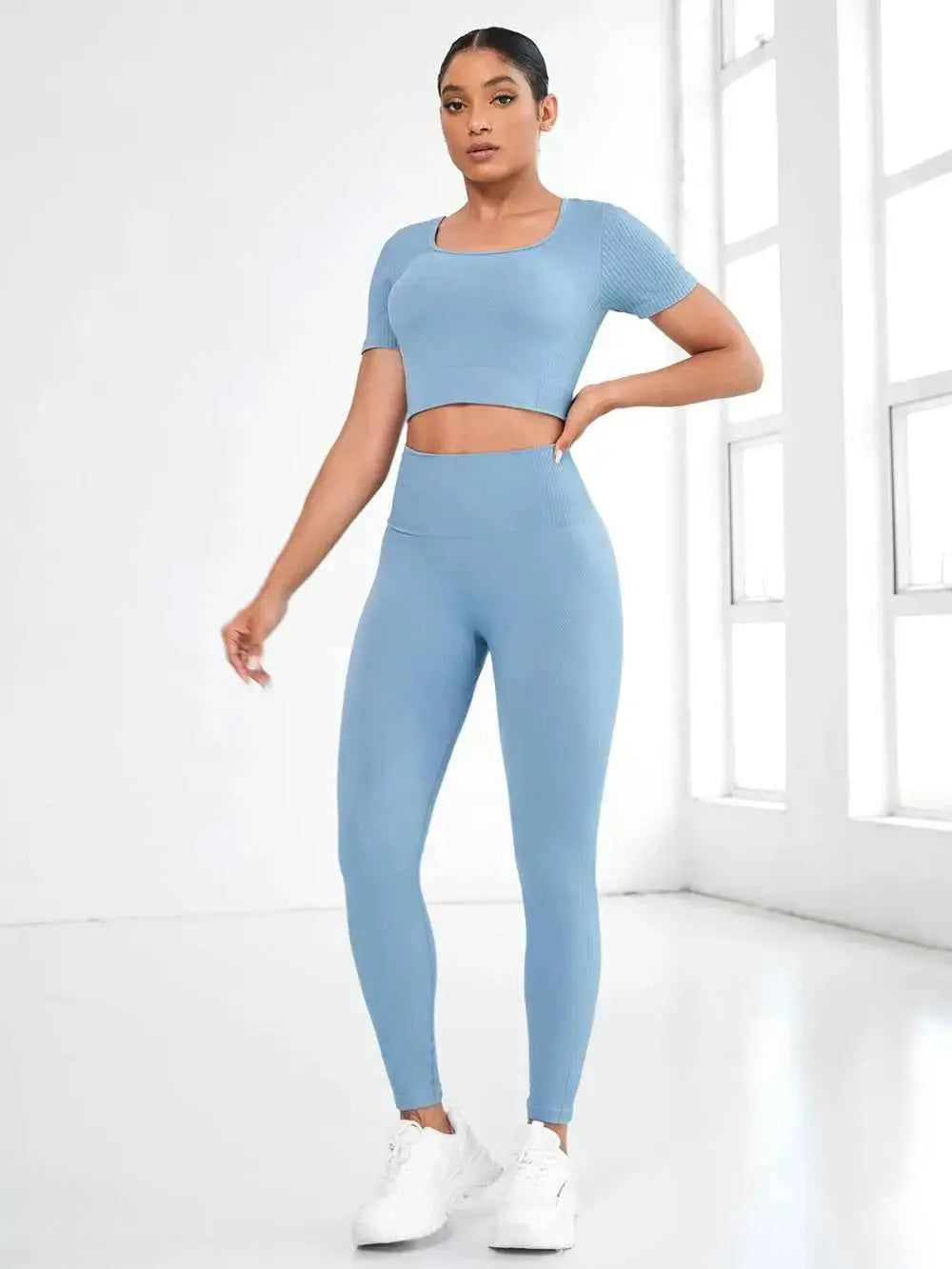 Top and Leggings Active Set.
