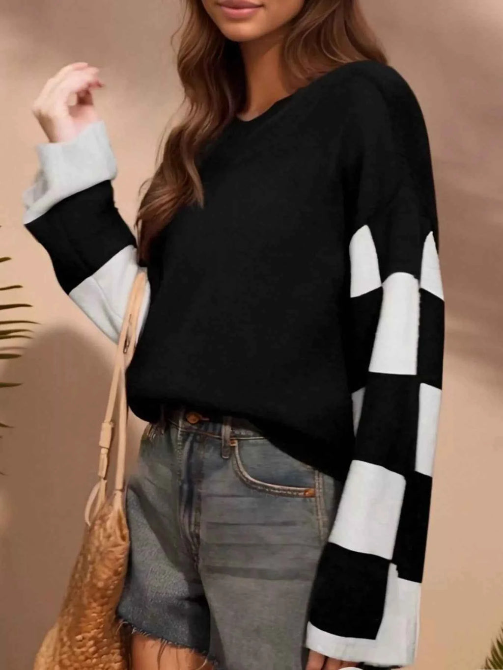 Color Block Long Sleeve Sweater.